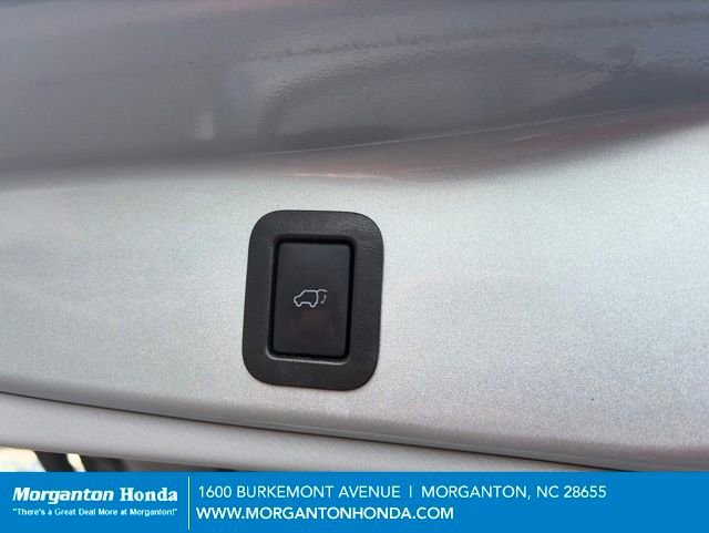 Used 2017 Toyota Highlander XLE w/ Carpet Mat Package AWD/4WD image 39