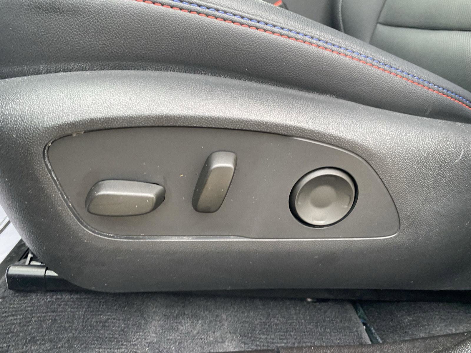 Used 2024 Chevrolet Equinox EV RS image 16