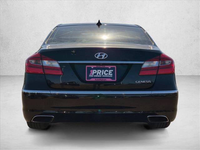 Used 2013 Hyundai Genesis 3.8 w/ Premium Pkg RWD image 7
