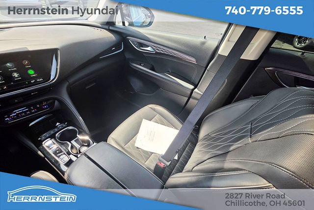 Used 2022 Buick Envision Avenir w/ Technology Package II AWD/4WD image 11