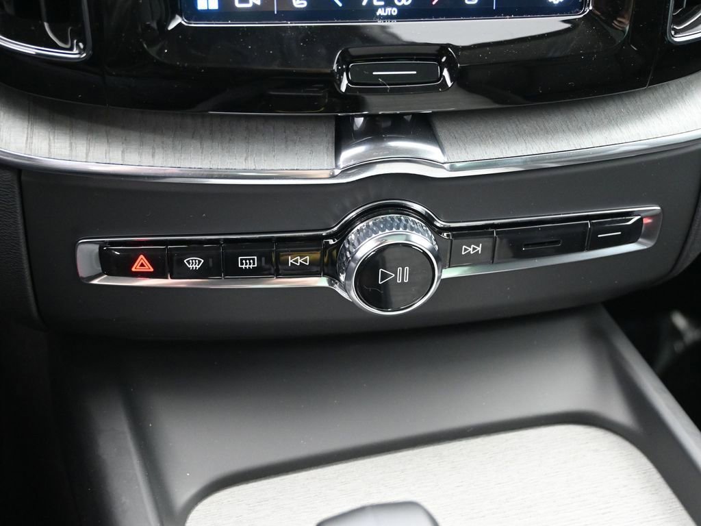 New 2025 Volvo XC60 T8 Plus w/ Protection Package Premier image 15