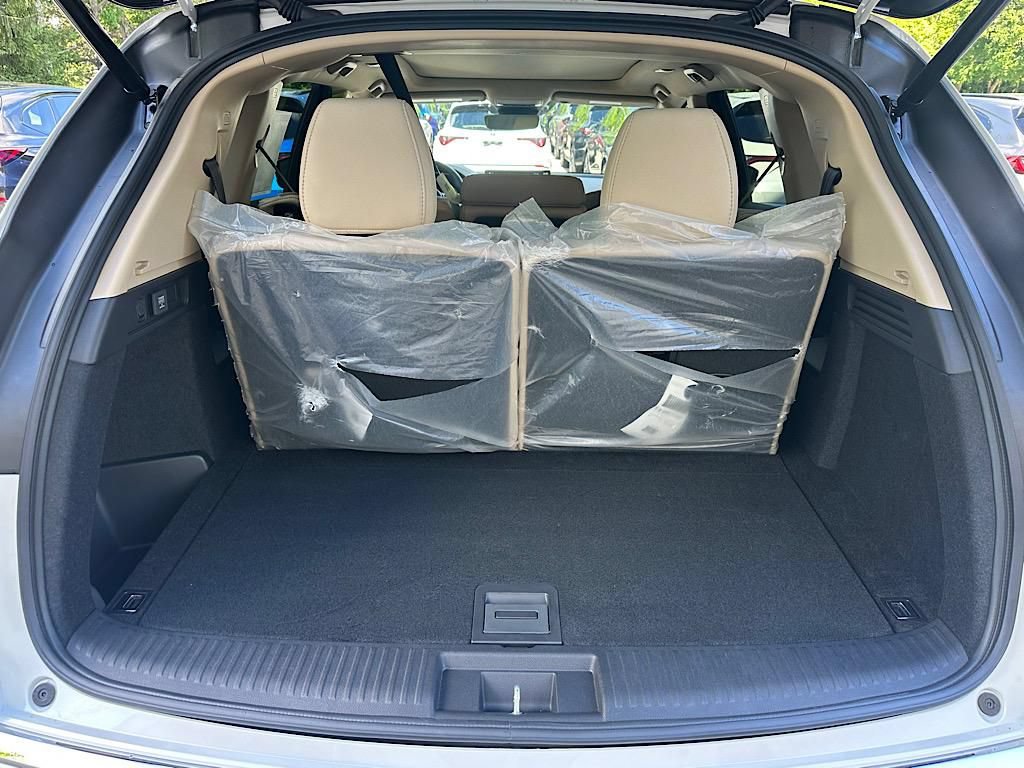 New 2026 Acura MDX SH-AWD image 6