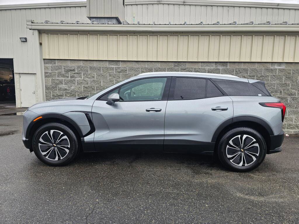 Used 2024 Chevrolet Blazer EV LT AWD/4WD image 3