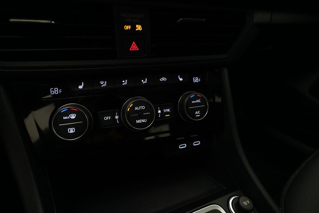 Used 2023 Volkswagen Jetta SE FWD image 20