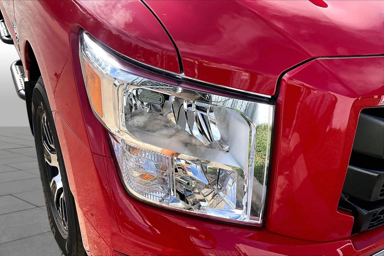 Certified 2024 Nissan Titan SV w/ Accessory Utility Package AWD/4WD image 26