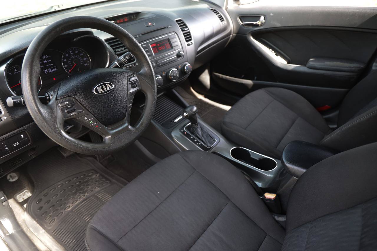 Used 2016 Kia Forte LX FWD image 4