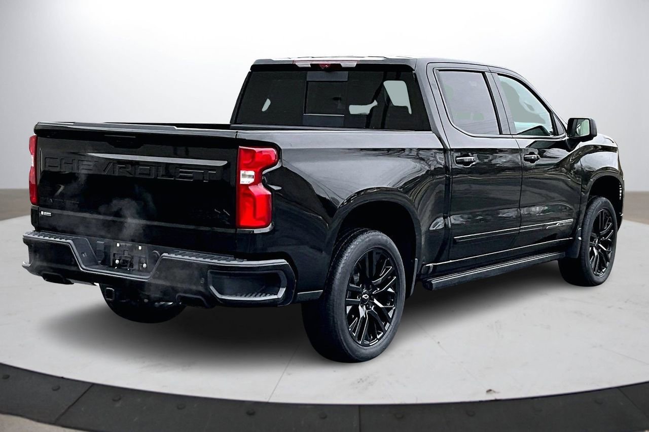 Used 2025 Chevrolet Silverado 1500 High Country w/ Midnight Edition image 9