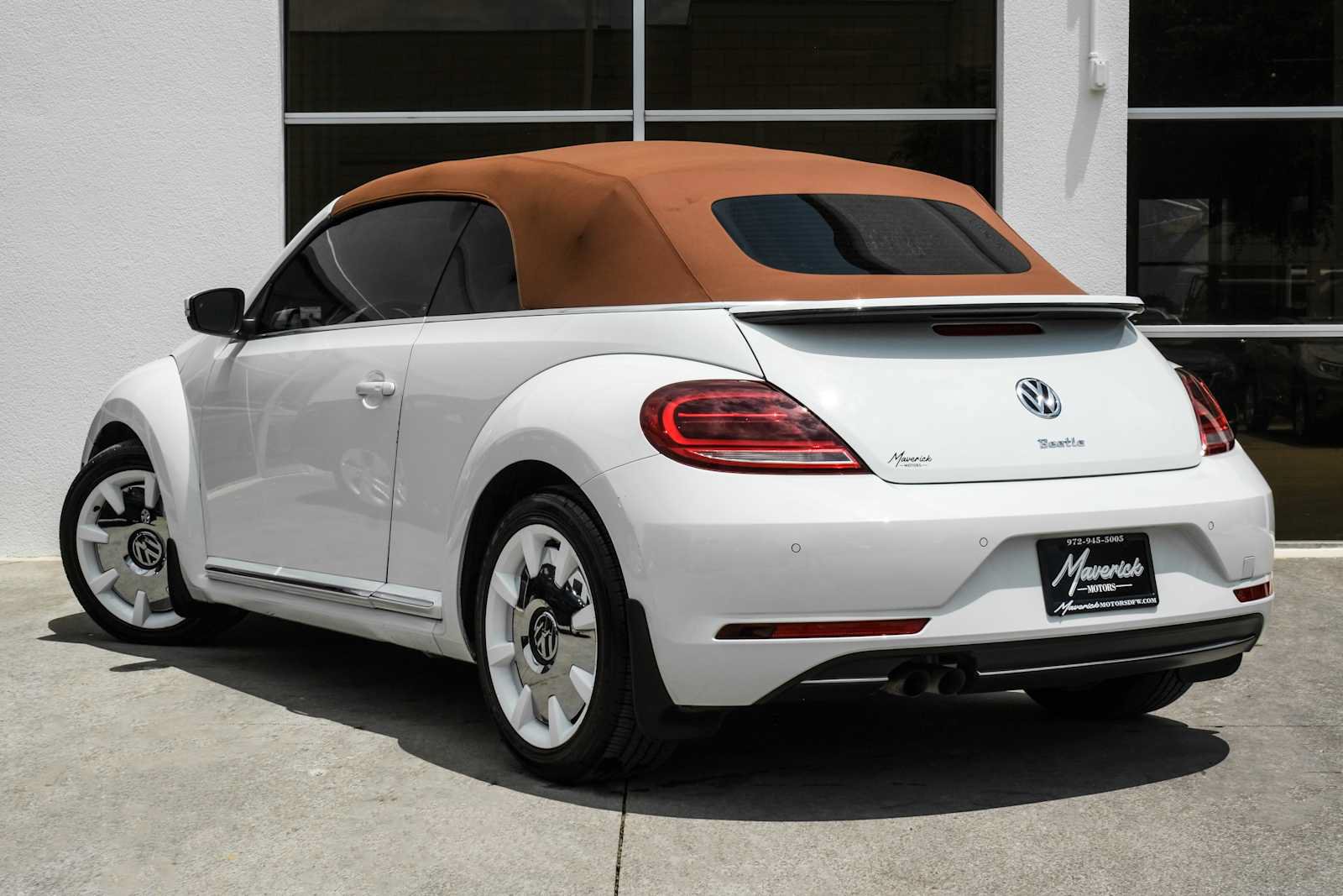 Used 2019 Volkswagen Beetle 2.0T Final Edition SEL FWD image 14