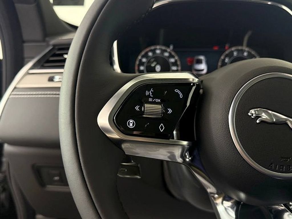 New 2026 Jaguar F-PACE R-Dynamic S AWD/4WD image 38