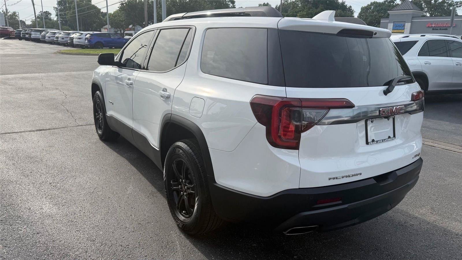 Used 2023 GMC Acadia AT4 w/ Technology Package AWD/4WD image 5