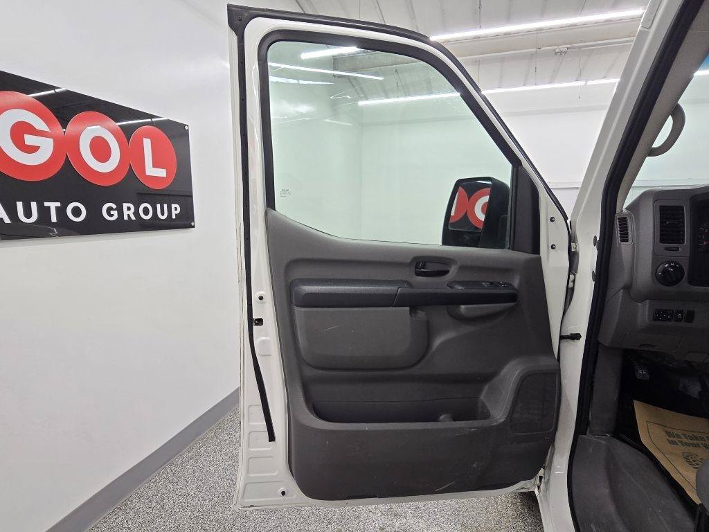 Used 2017 Nissan NV 2500 SV w/ Technology Package RWD image 21