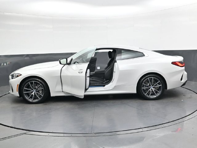 New 2026 BMW 430i xDrive Coupe w/ Premium Package AWD/4WD image 38
