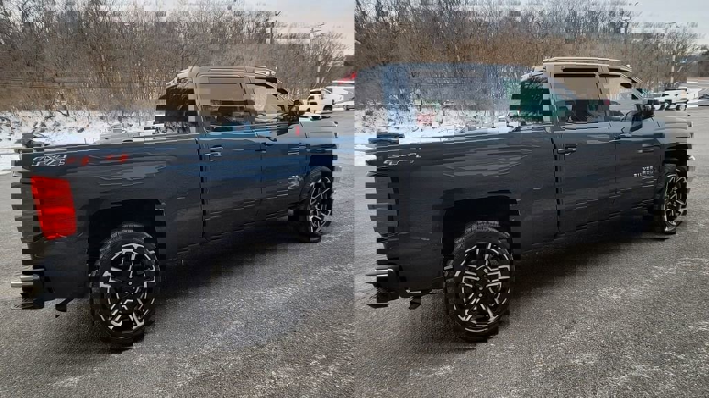 Used 2017 Chevrolet Silverado 1500 LT w/ LPO, Black Pack image 8