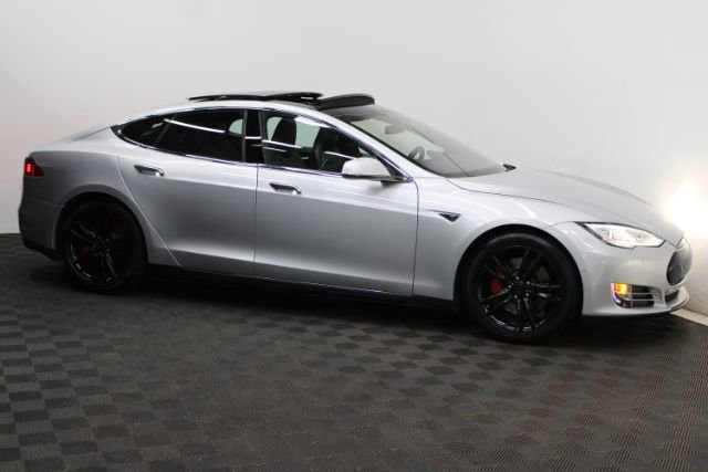 Used 2015 Tesla Model S 85 RWD image 3