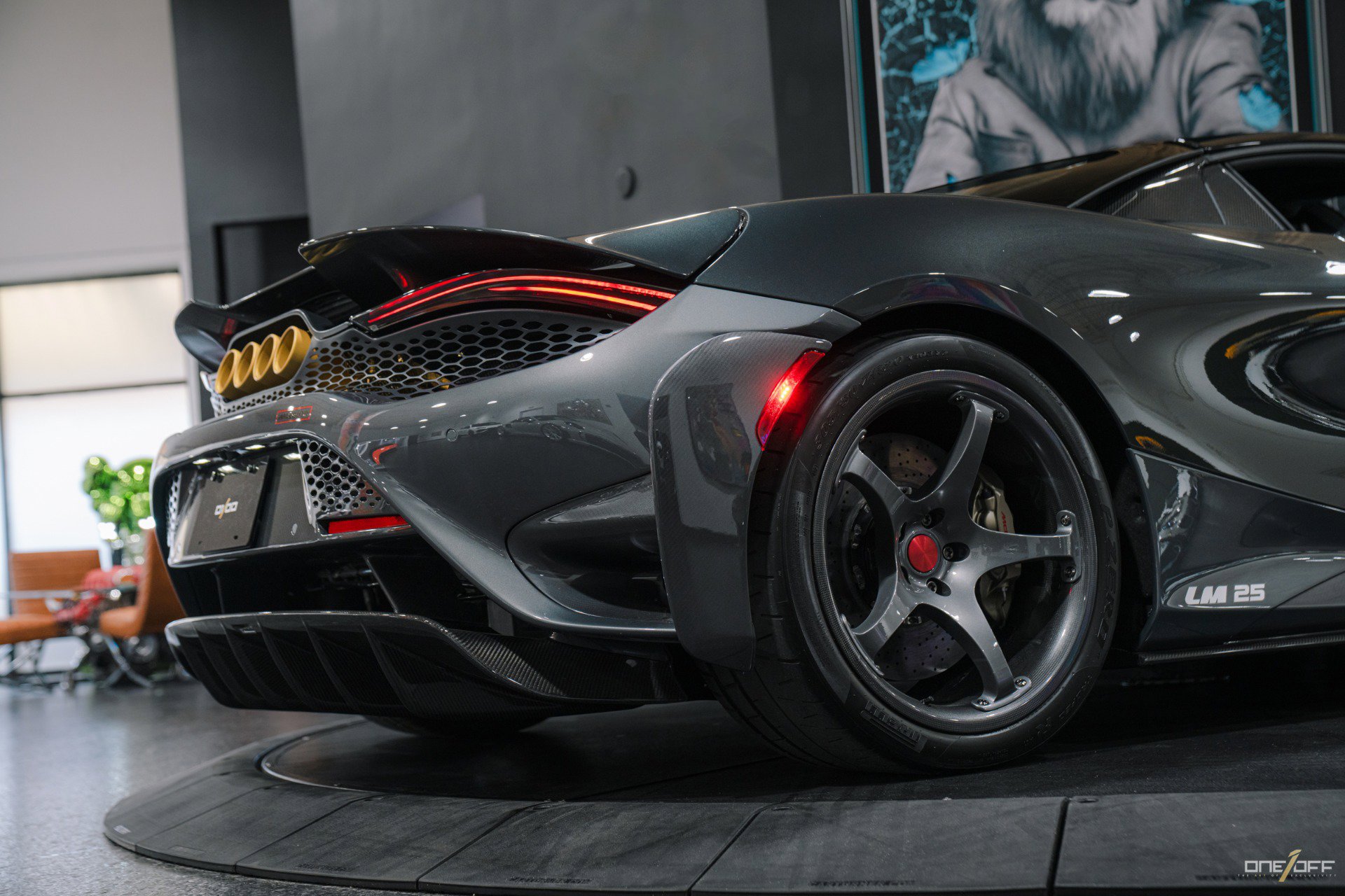 Used 2022 McLaren 765LT image 9