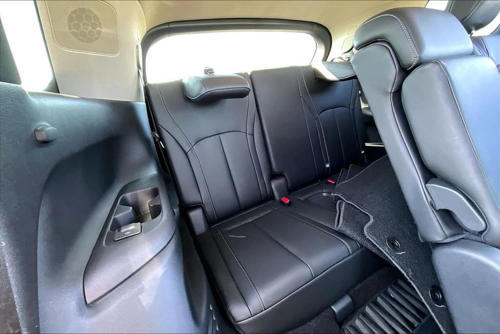 Certified 2025 INFINITI QX60 Luxe image 37