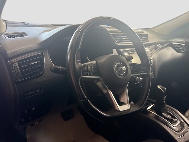 Used 2019 Nissan Rogue Sport SV w/ Technology Package AWD/4WD image 9