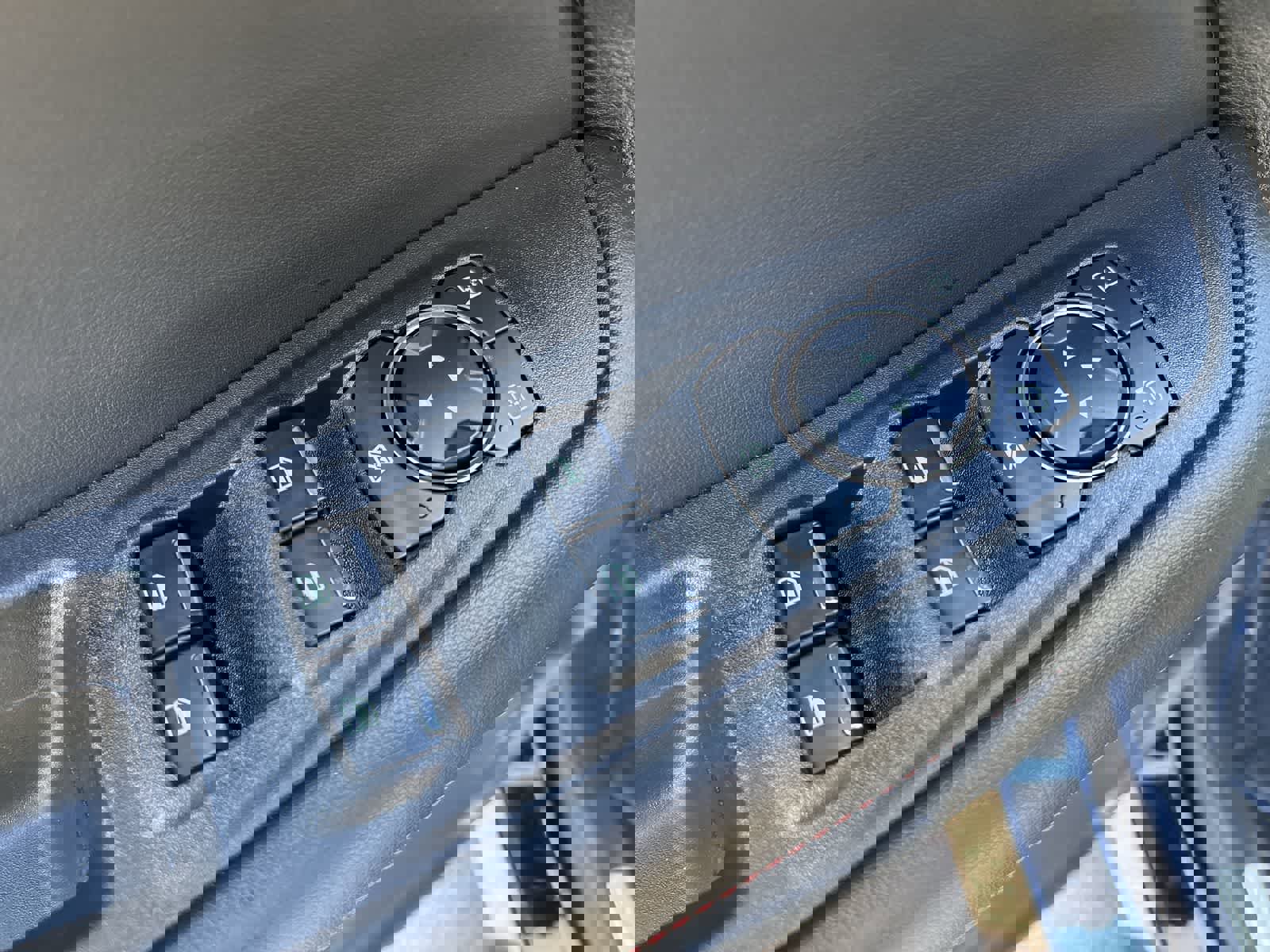 Used 2022 Ford Edge ST-Line AWD/4WD image 9