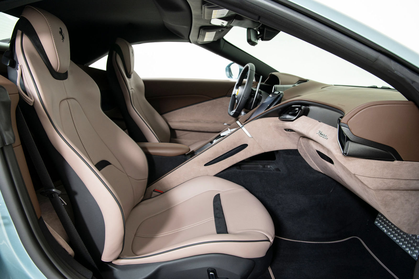 Certified 2025 Ferrari Roma Spider RWD image 14
