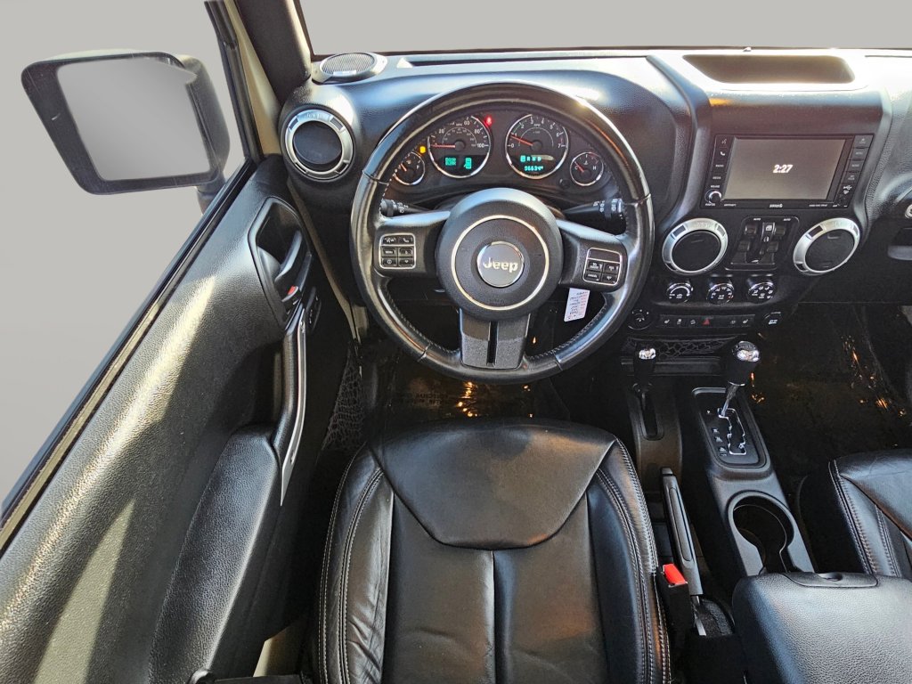 Used 2017 Jeep Wrangler Unlimited Sahara w/ Max Tow Package image 3