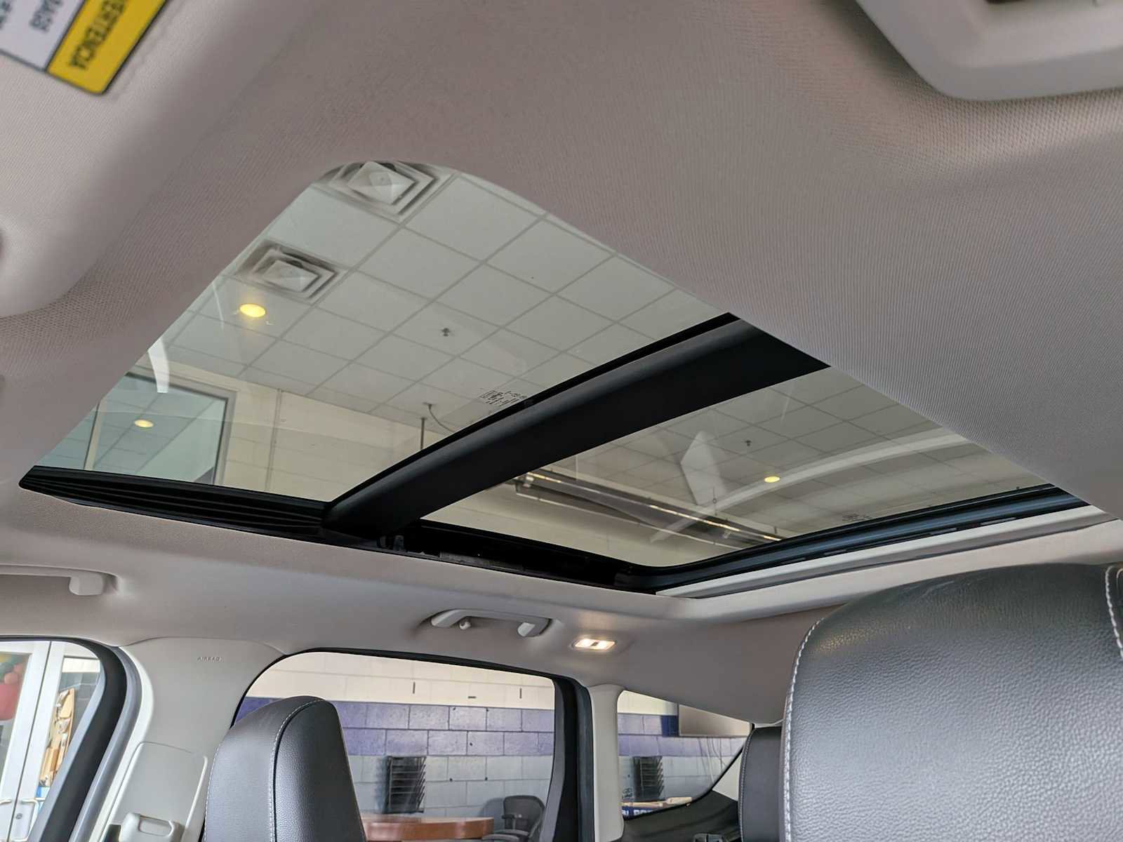 Used 2019 Ford Escape Titanium image 19