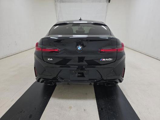 Used 2025 BMW X4 M40i w/ Parking Assistance Package image 5