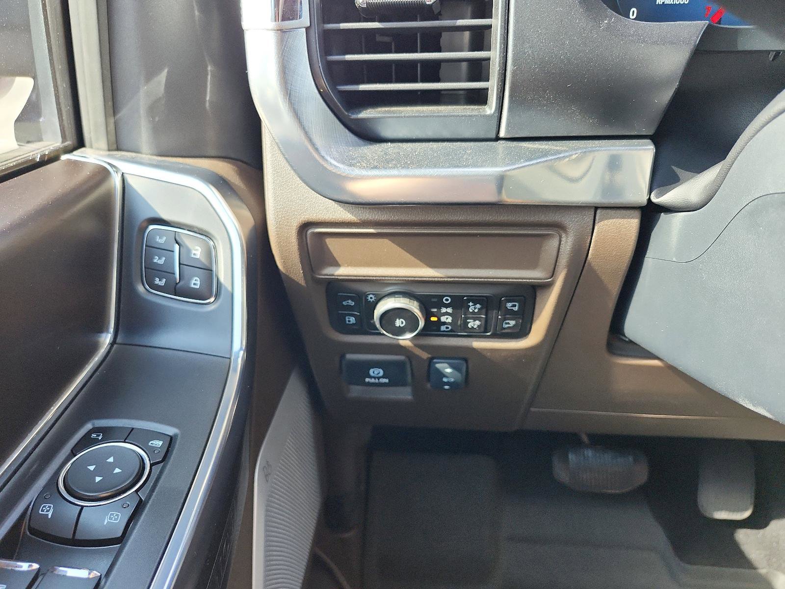 Used 2025 Ford F150 King Ranch w/ FX4 Off-Road Package image 27