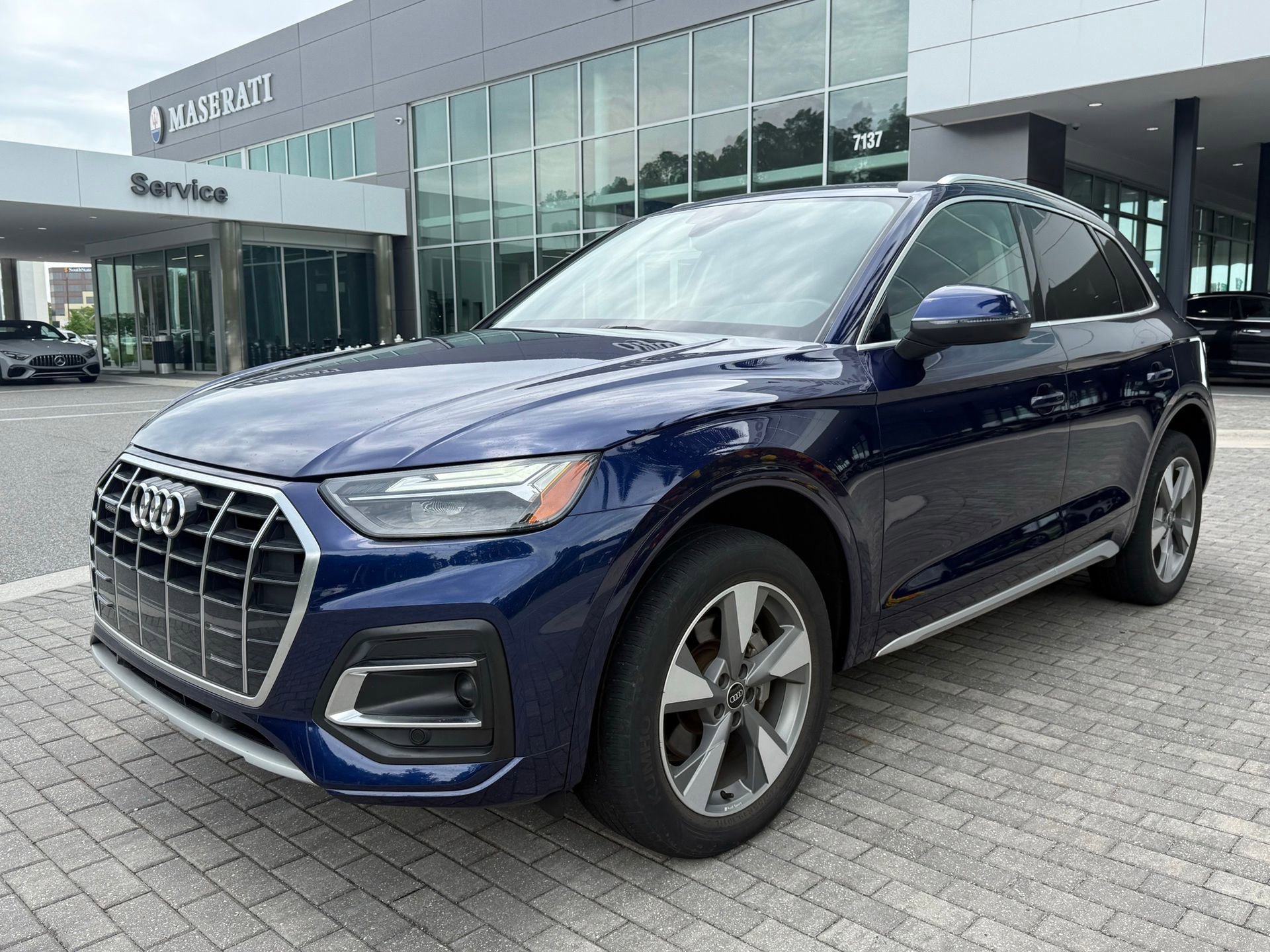 Used 2023 Audi Q5 2.0T Premium w/ Convenience Package AWD/4WD image 9