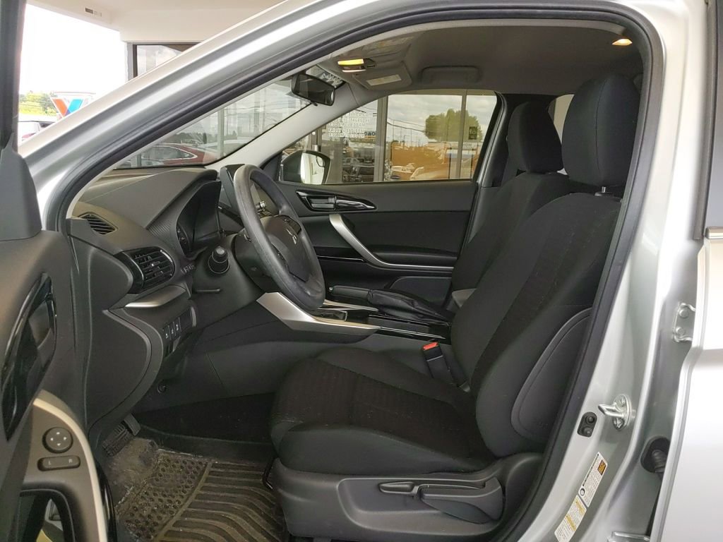 Used 2025 Mitsubishi Eclipse Cross LE AWD/4WD image 11