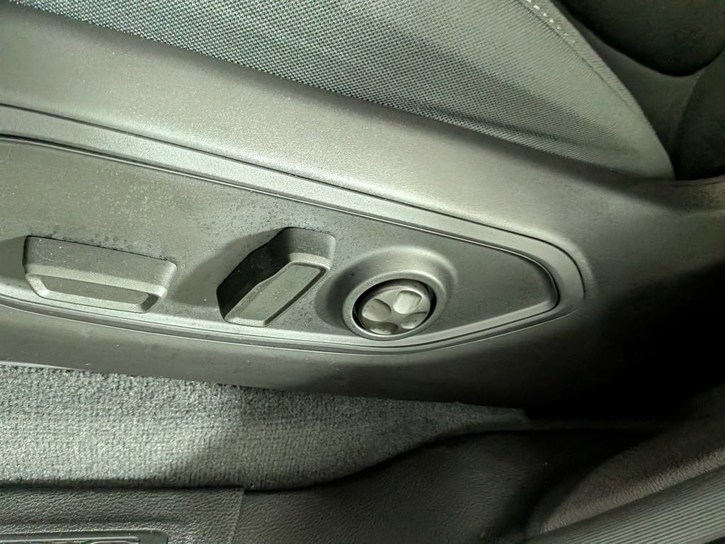 Certified 2025 Jeep Grand Cherokee Laredo X AWD/4WD image 18