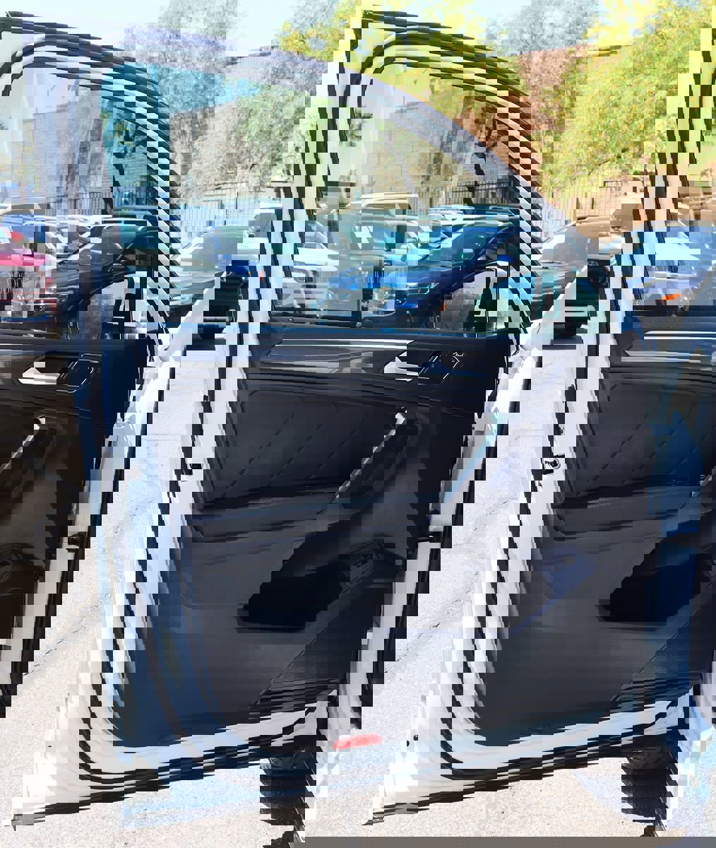 Used 2021 Volkswagen Tiguan SEL Premium R-Line image 38