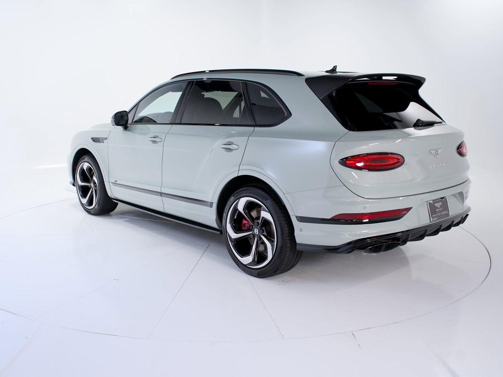 Certified 2025 Bentley Bentayga image 3