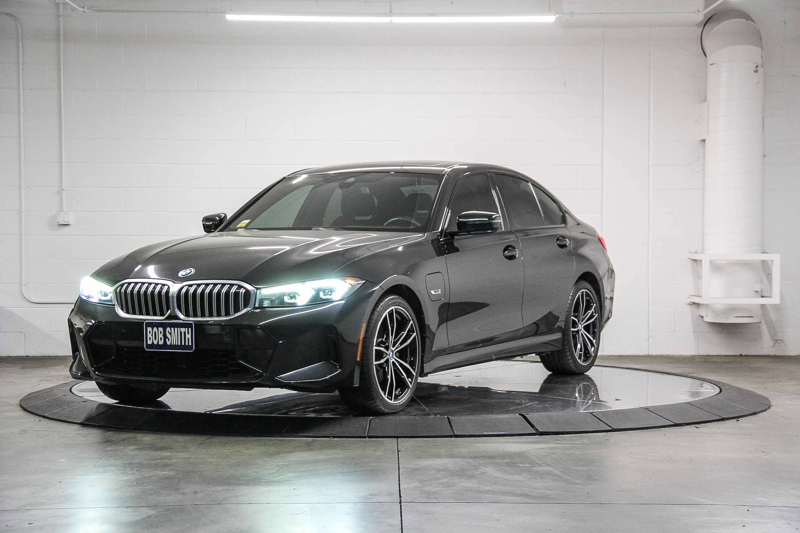 Certified 2023 BMW 330e w/ M Sport Package image 3