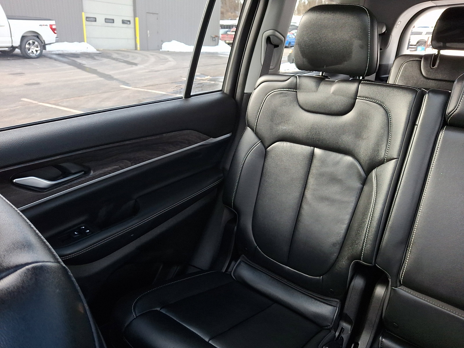 Used 2022 Jeep Grand Cherokee L Limited image 18