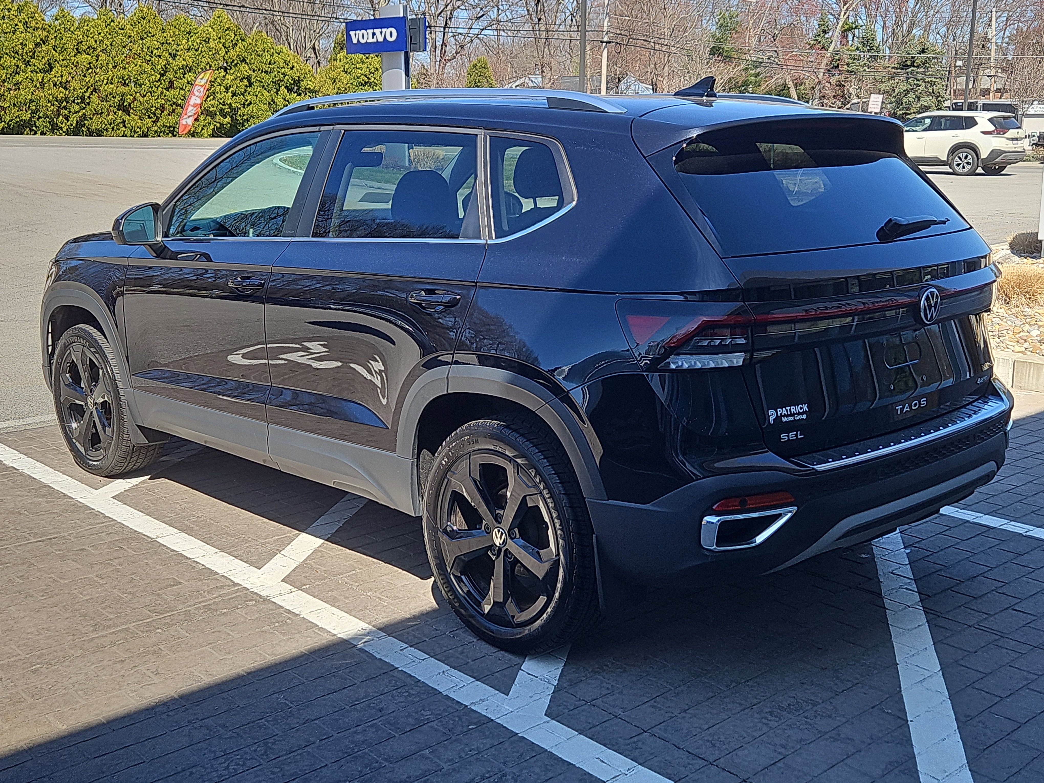 Certified 2025 Volkswagen Taos SEL AWD/4WD image 26