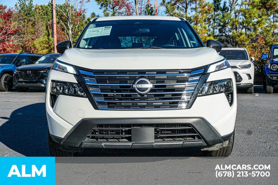 Used 2024 Nissan Rogue S image 10