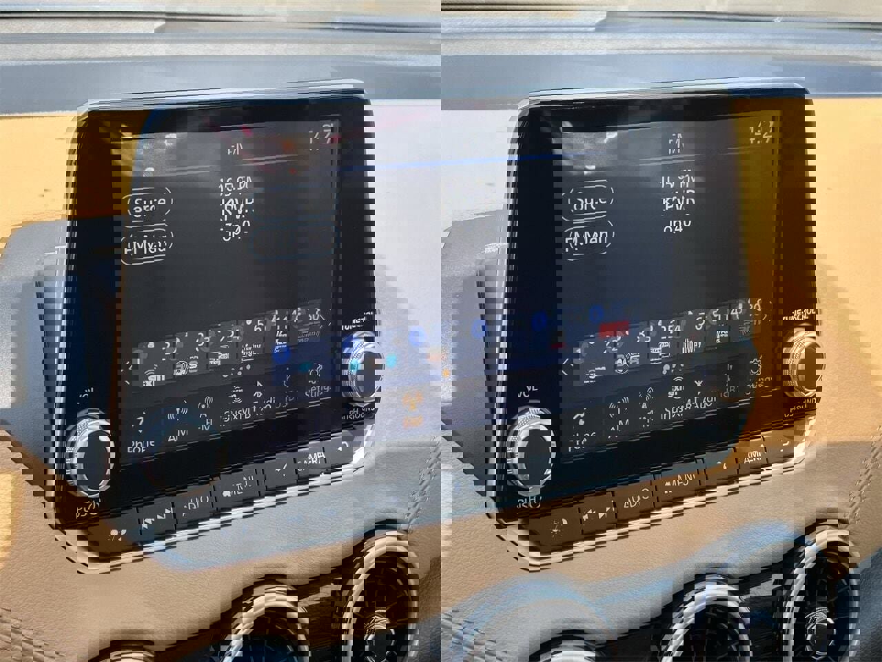 New 2025 Nissan Sentra SV w/ SV Premium Package image 25