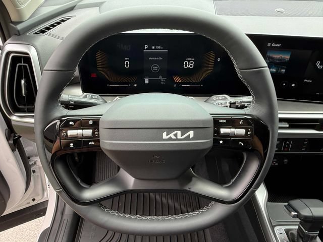 New 2026 Kia Sorento LX FWD image 11