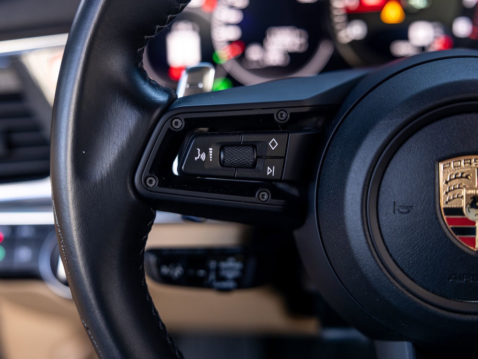 Certified 2023 Porsche Panamera Platinum Edition image 46