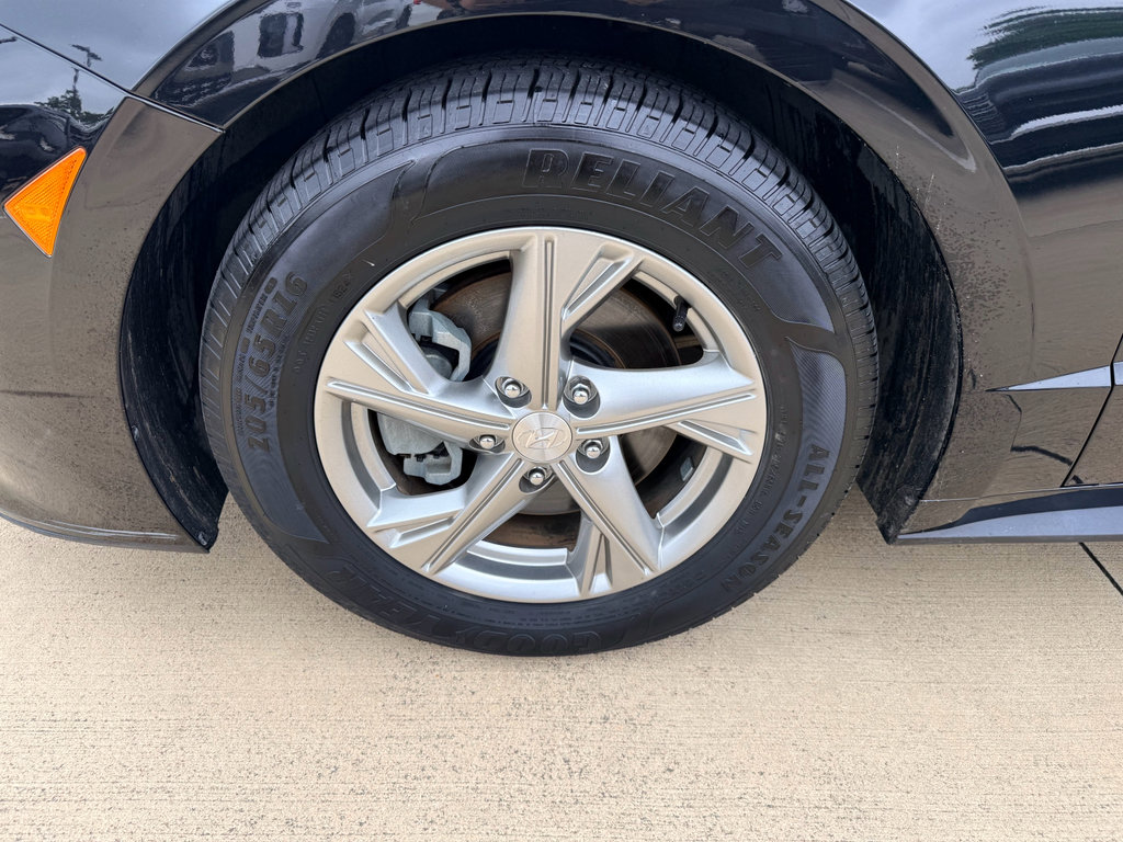 Used 2022 Hyundai Sonata SE w/ Cargo Package FWD image 25