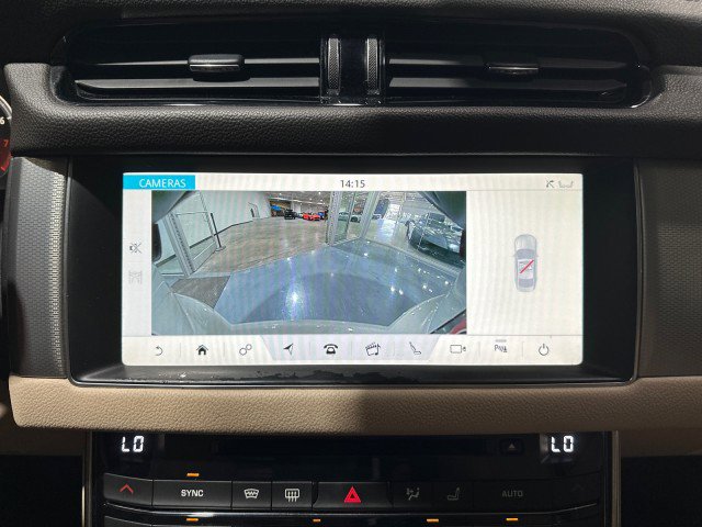 Used 2017 Jaguar XF Prestige AWD/4WD image 46
