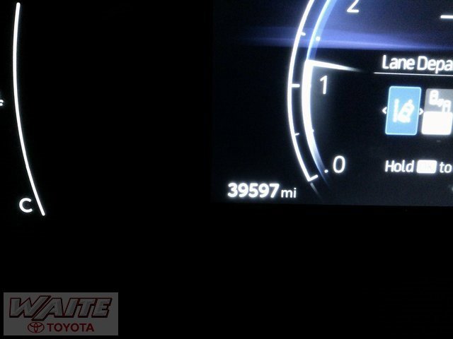 Used 2023 Toyota Corolla Cross XLE image 10