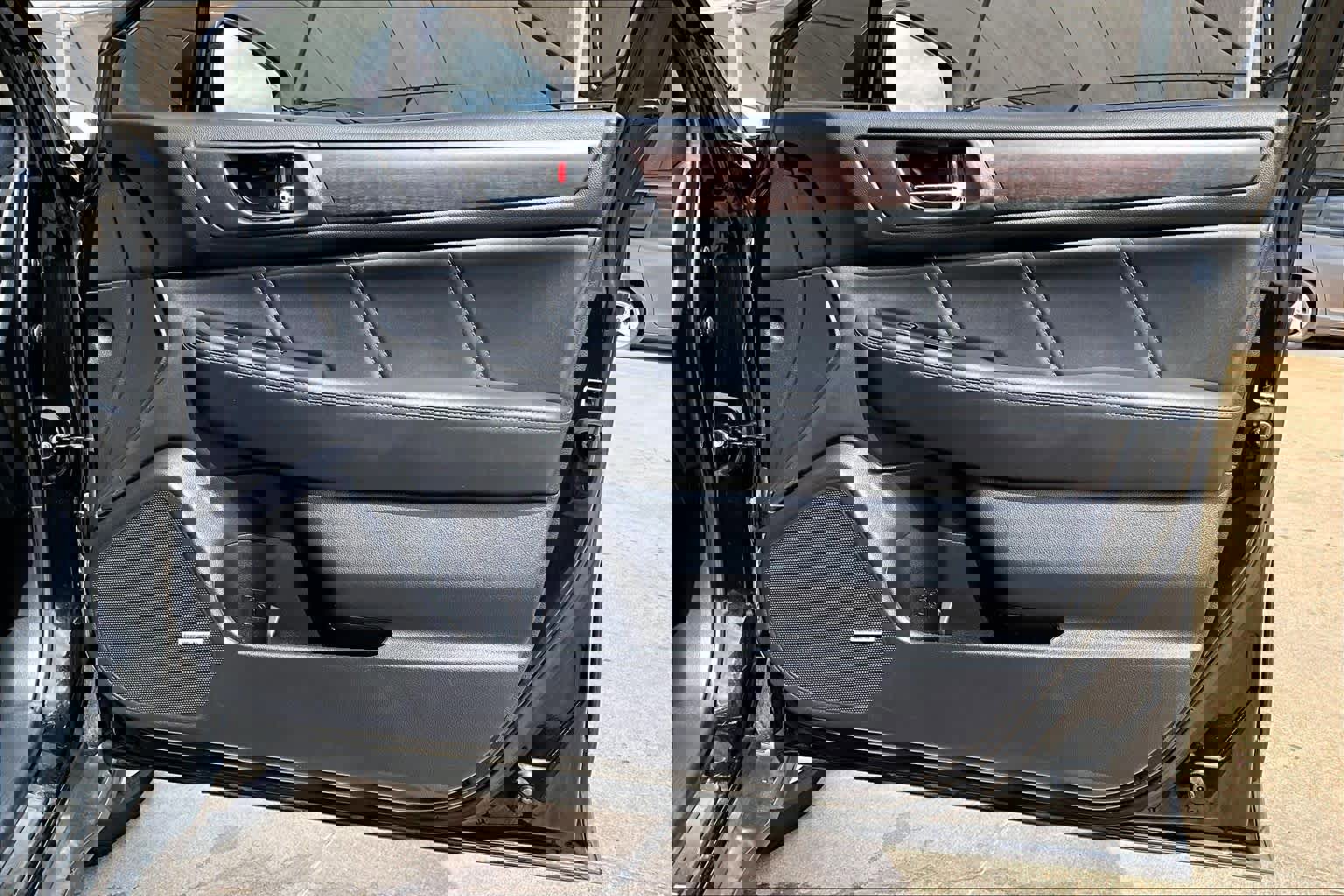 Used 2019 Subaru Outback 3.6R Limited w/ Popular Package #2 image 25