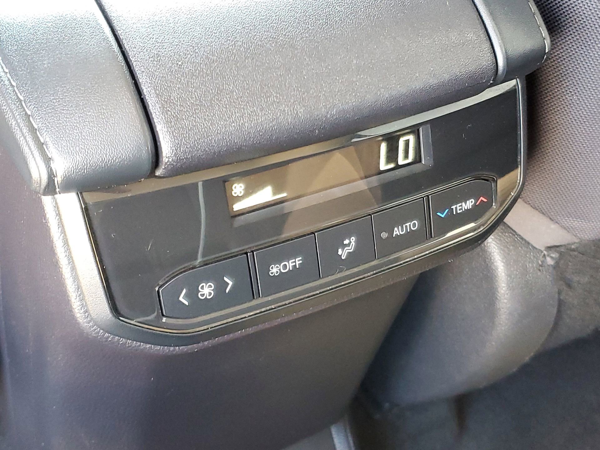 Used 2023 Toyota Highlander L image 13