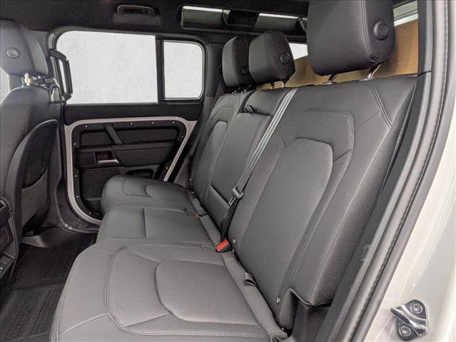 New 2026 Land Rover Defender 110 X-Dynamic SE AWD/4WD image 13