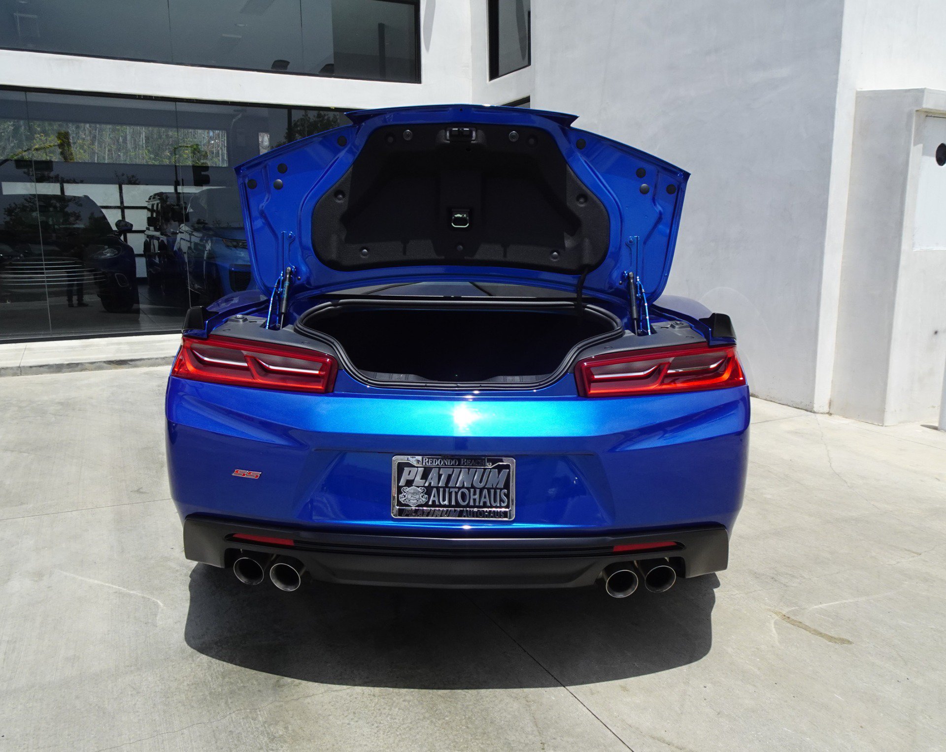 Used 2017 Chevrolet Camaro SS RWD image 5