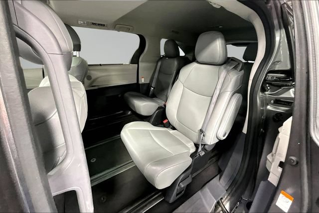 Used 2023 Toyota Sienna XLE AWD/4WD image 20