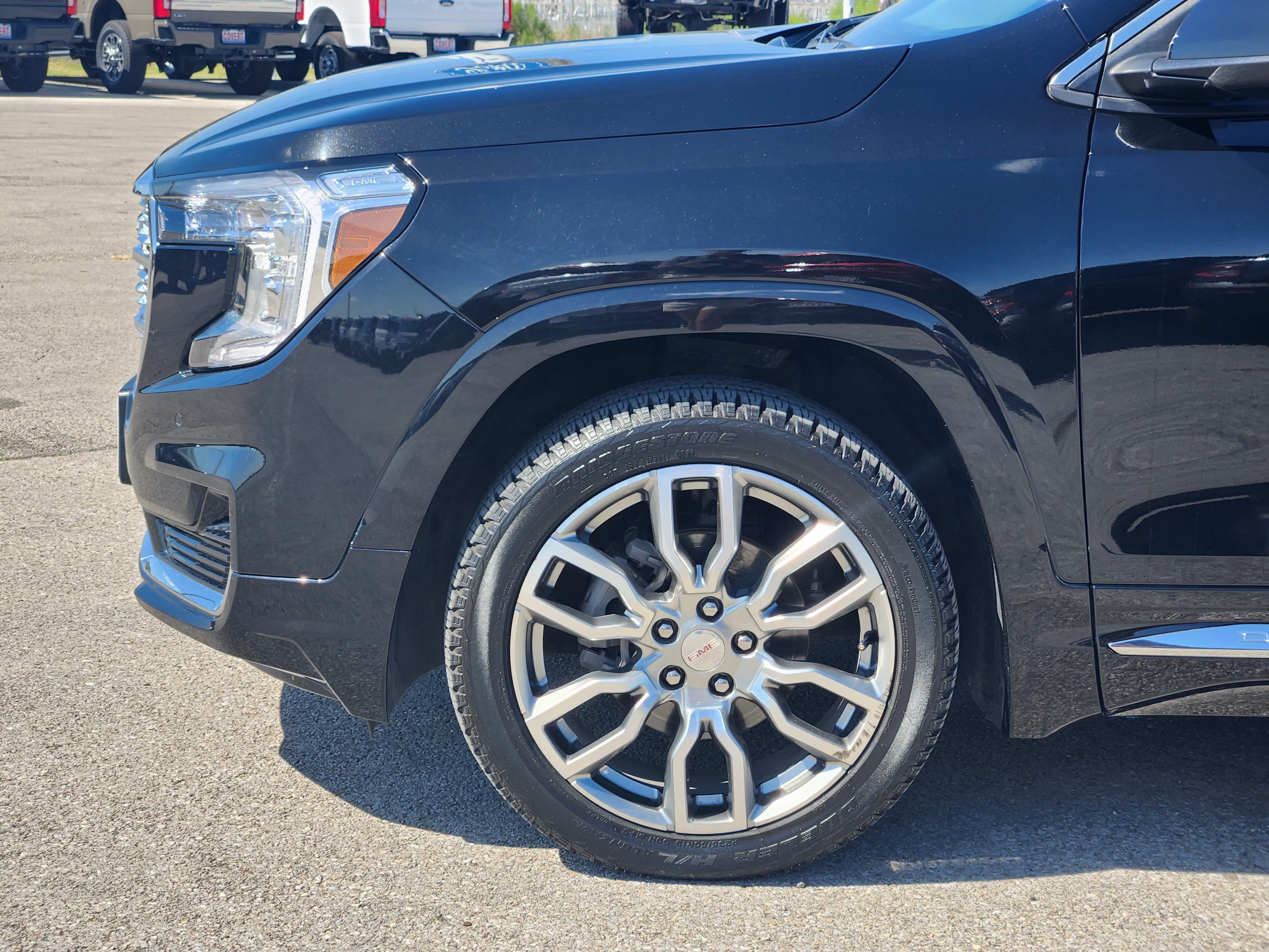 Used 2023 GMC Terrain Denali AWD/4WD image 9
