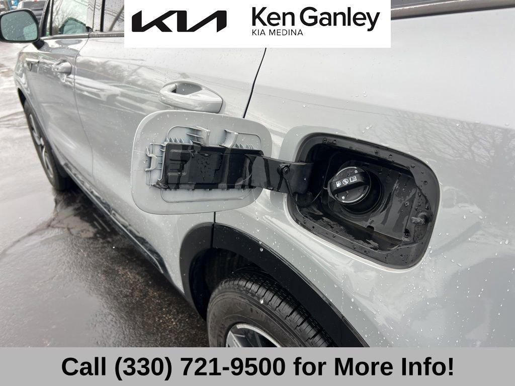 Certified 2022 Kia Sorento EX w/ Panoramic Sunroof Package image 50