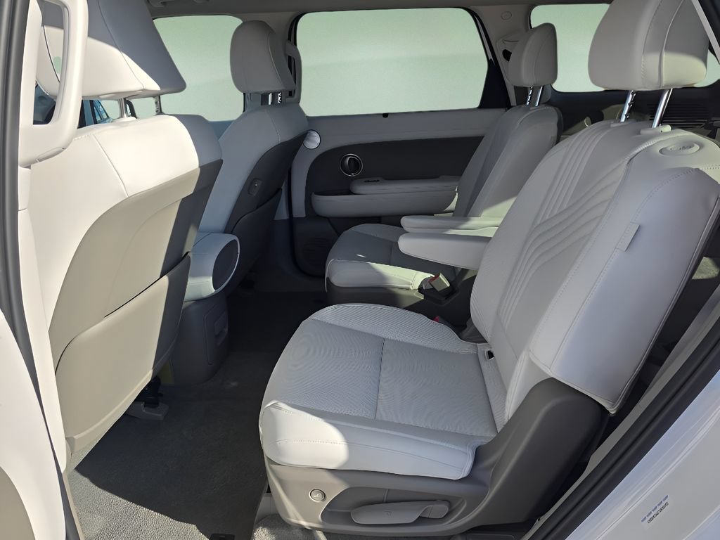Used 2026 Hyundai Palisade SEL AWD/4WD image 15